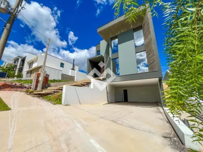 Casa de Condomínio com 4 Quartos à venda, 289m² no Tomazetti, Santa Maria