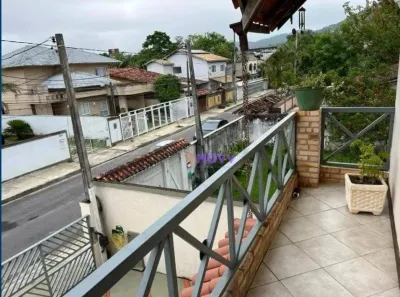 Casa com 3 Quartos à venda, 140m² no Itaipu, Niterói