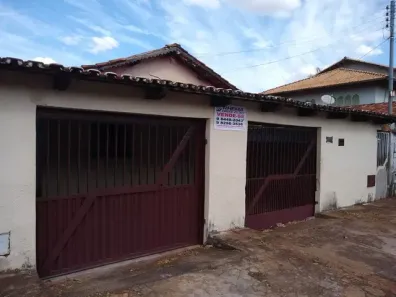 Casa com 3 Quartos à venda, 444m² no São Francisco, Goiânia