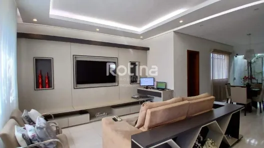 Casa com 3 Quartos à venda, 200m² no Santa Luzia, Uberlândia