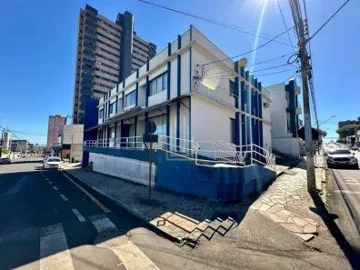 Prédio Comercial à venda, 992m² no Centro, Guarapuava