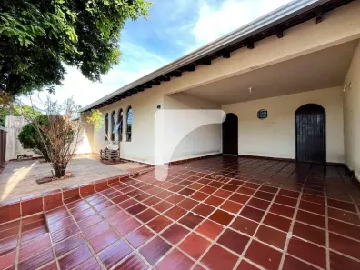 Casa com 3 Quartos à venda, 200m² no Jardim Guararapes, Londrina