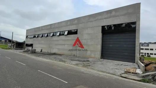Galpão/Depósito/Armazém para alugar, 650m² no Chácaras Reunidas, São José dos Campos