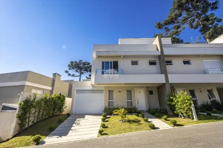 Sobrado com 3 Quartos à venda, 154m² no Santa Cândida, Curitiba
