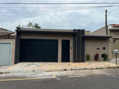 Casa com 3 Quartos à venda, 177m² no Parque Moema, Franca
