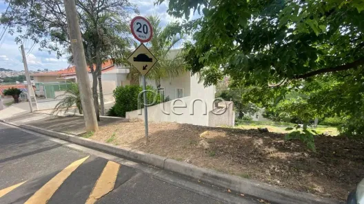 Lote/Terreno à venda, 300m² no Jardim das Palmeiras, Valinhos
