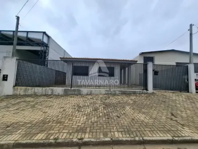 Casa com 3 Quartos à venda, 180m² no Colônia Dona Luíza, Ponta Grossa