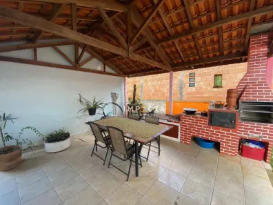 Fazenda/Sítio com 2 Quartos à venda, 200m² no Centro, Pouso Alegre