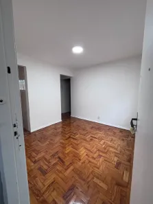 Apartamento com 2 Quartos para alugar, 54m² no Embaré, Santos