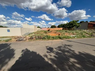 Lote/Terreno à venda, 412m² no Independência, Aparecida de Goiânia