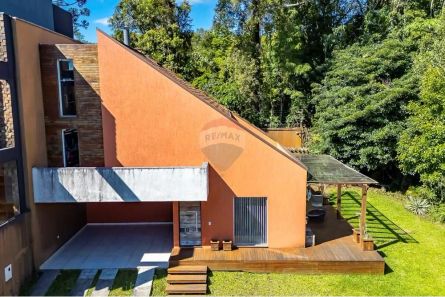 Casa de Condomínio com 3 Quartos à venda, 183m² no Santa Cândida, Curitiba