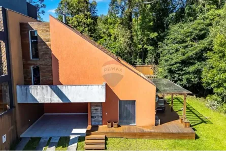 Casa de Condomínio com 3 Quartos à venda, 183m² no Santa Cândida, Curitiba