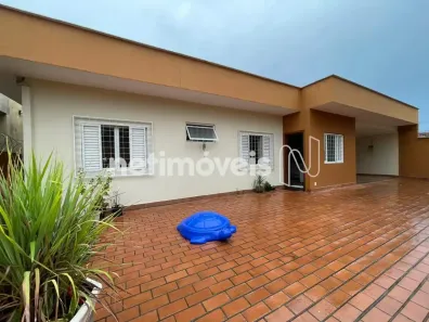 Casa com 4 Quartos à venda, 340m² no Suzana, Florestal