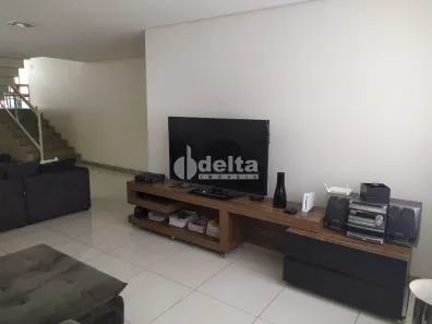 Casa com 4 Quartos à venda, 297m² no Saraiva, Uberlândia