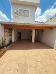 Casa com 3 Quartos à venda, 220m² no Jardim Tupanci, Barueri