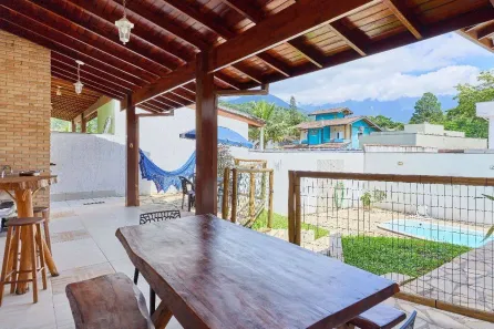 Casa de Condomínio com 4 Quartos à venda, 210m² no Horto Florestal, Ubatuba