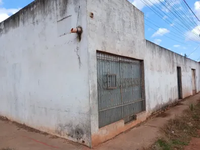 Casa com 2 Quartos à venda, 80m² no Pedra 90, Cuiabá