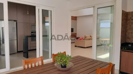 Casa de Condomínio com 4 Quartos à venda, 221m² no Residencial Goiânia Golfe Clube, Goiânia