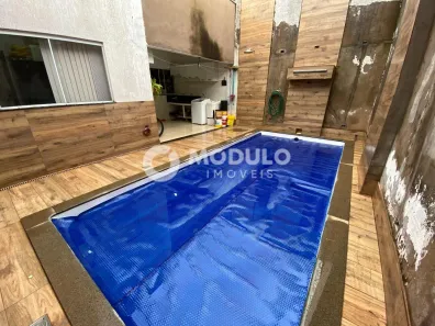 Casa de Condomínio com 4 Quartos para alugar, 265m² no Minas Gerais, Uberlândia