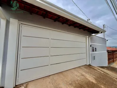Casa com 3 Quartos para alugar, 210m² no Matadouro, Bragança Paulista