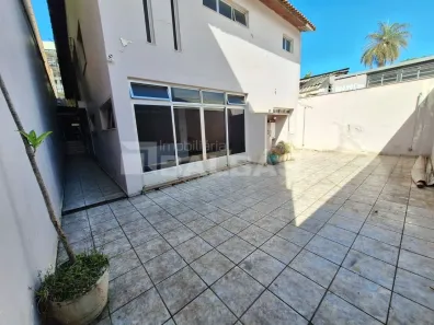 Casa para alugar, 283m² no Vila Bertioga, São Paulo