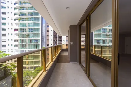Apartamento com 3 Quartos à venda, 233m² no Água Verde, Curitiba