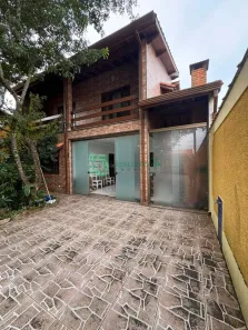 Sobrado com 3 Quartos à venda, 168m² no Balneario Gaivotas, Itanhaém