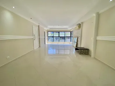 Apartamento com 3 Quartos para alugar, 143m² no Pitangueiras, Guarujá
