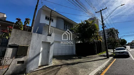 Sobrado com 3 Quartos à venda, 440m² no Centro, Ponta Grossa