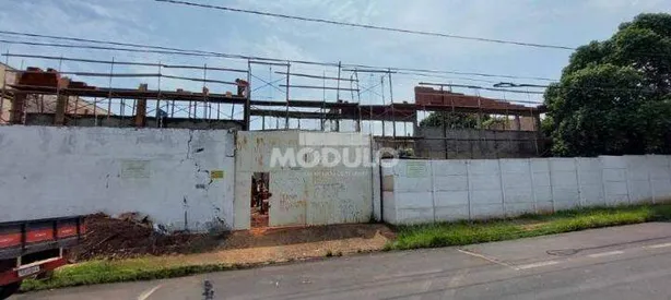 Galpão/Depósito/Armazém para alugar, 300m² no Tibery, Uberlândia