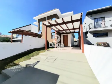 Casa com 3 Quartos à venda, 144m² no Carianos, Florianópolis