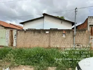 Casa com 3 Quartos à venda, 210m² no Chácaras Quedas do Descoberto, Águas Lindas de Goiás