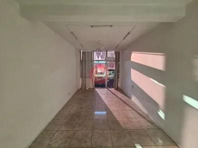 Sala Comercial para venda ou aluguel, 27m² no Petrópolis, Porto Alegre
