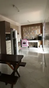 Casa com 5 Quartos à venda, 250m² no Jardim Mesquita, Jacareí