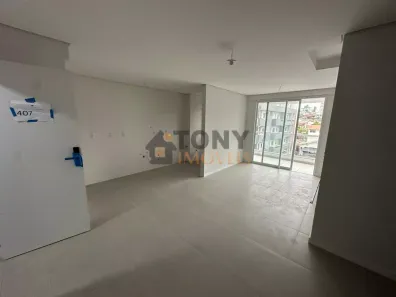 Apartamento com 2 Quartos à venda, 68m² no Barreiros, São José