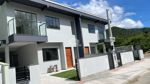 Casa com 3 Quartos à venda, 101m² no Forquilhas, São José