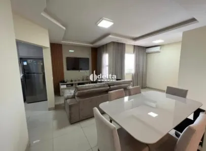 Apartamento com 2 Quartos à venda, 71m² no Cidade Jardim, Uberlândia