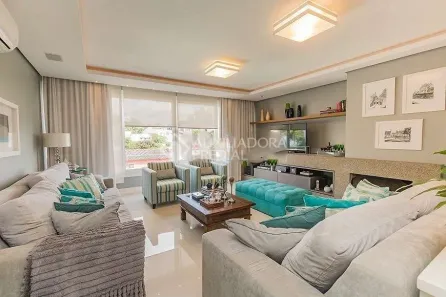 Casa com 3 Quartos à venda, 248m² no Chácara das Pedras, Porto Alegre