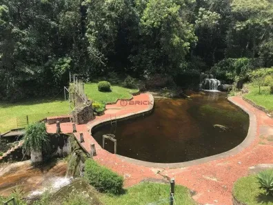 Casa com 7 Quartos à venda, 457m² no Cascata dos Amores, Teresópolis