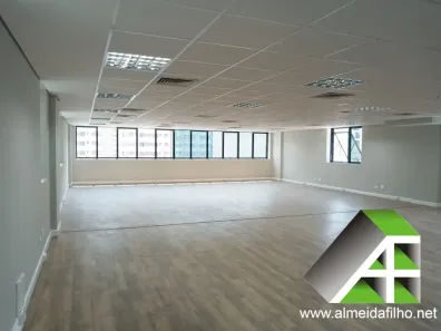 Sala Comercial com 1 Quarto para alugar, 210m² no Itaim Bibi, São Paulo