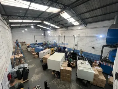 Galpão/Depósito/Armazém à venda, 300m² no Vila Carlina, Mauá