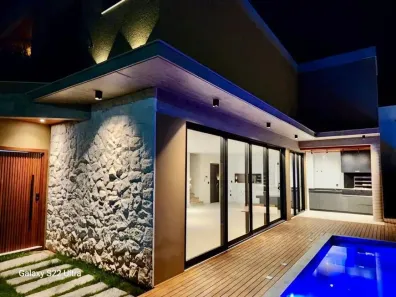 Casa com 4 Quartos à venda, 244m² no Campeche, Florianópolis