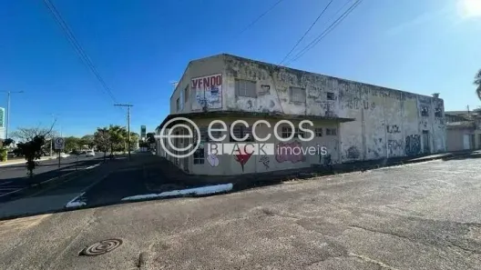 Imóvel Comercial à venda, 1200m² no Lídice, Uberlândia