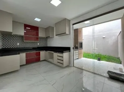 Casa com 3 Quartos à venda, 166m² no Santa Mônica, Belo Horizonte