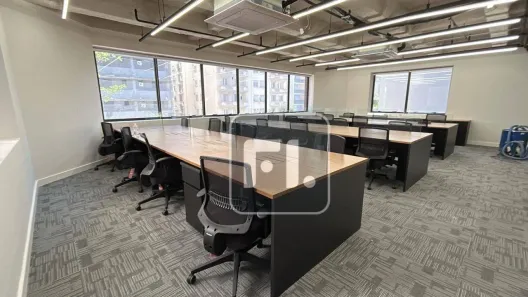 Sala Comercial para alugar, 300m² no Consolação, São Paulo