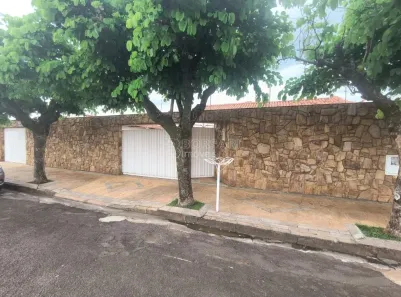 Casa com 3 Quartos à venda, 299m² no Jardim Almeida, Araraquara