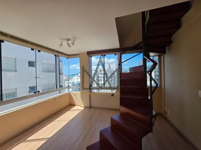 Apartamento com 2 Quartos para alugar, 150m² no Centro, Florianópolis