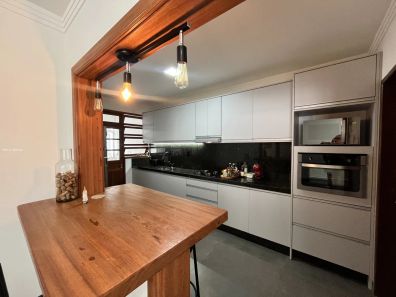 Apartamento com 3 Quartos à venda, 120m² no Coqueiros, Florianópolis