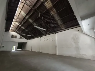 Galpão/Depósito/Armazém à venda, 470m² no Navegantes, Porto Alegre