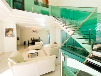 Sobrado com 3 Quartos à venda, 375m² no Morada da Colina, Uberlândia